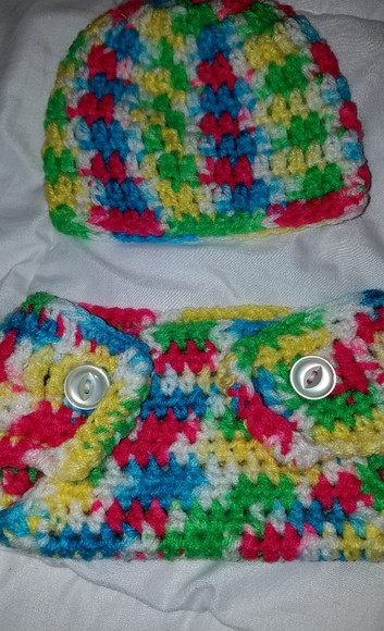 Newborn hat and diaper cover - Picture 2 of 2